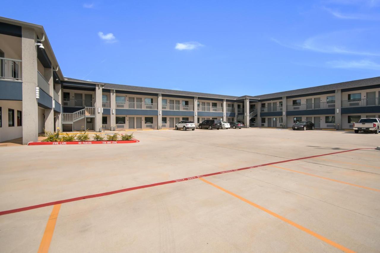Americas Best Value Inn & Suites Ne Houston Downtown I-610 Exterior photo